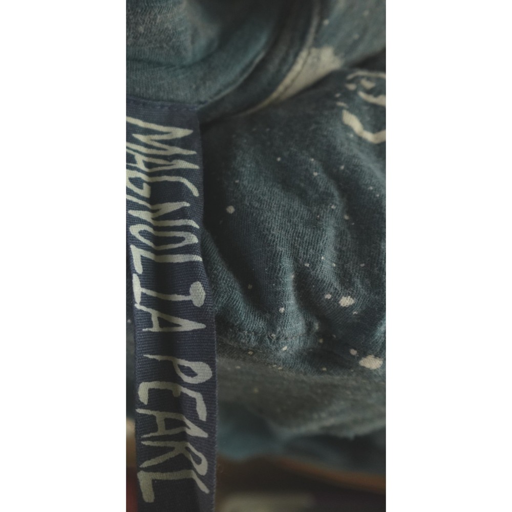 Magnolia Pearl Pullover Francis Hi Lo Moon and Stars - Picture 6 of 15